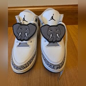 Air JORDAN 3  SIZE 3y